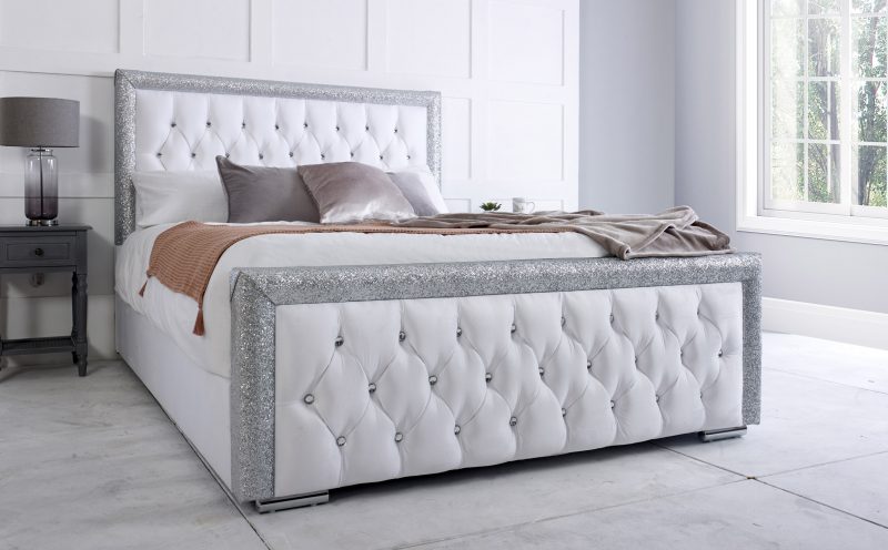 Lunar Chesterfield Upholstered Bed