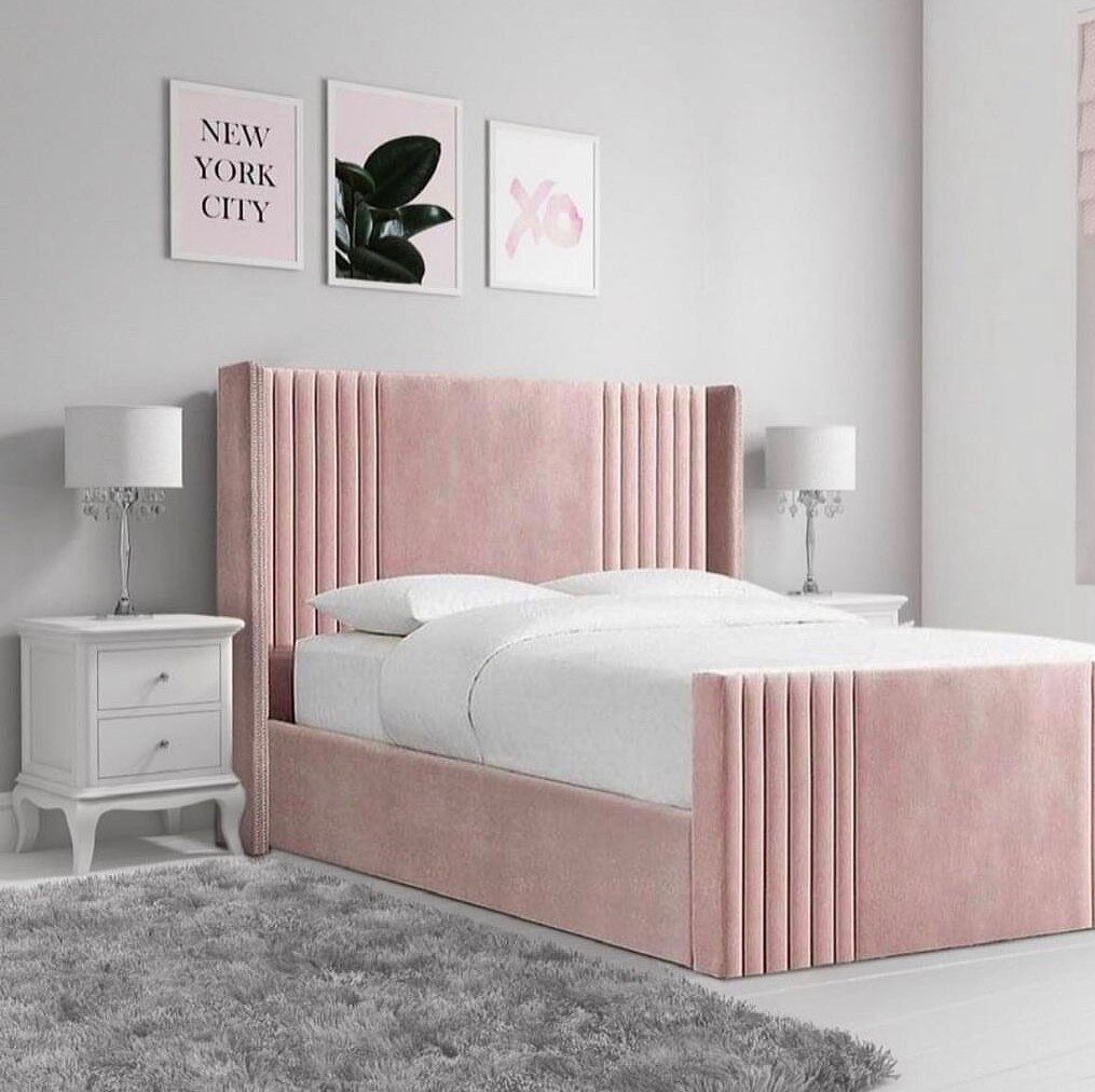 Devonshire Winged Panel Bed in Pink Plush
